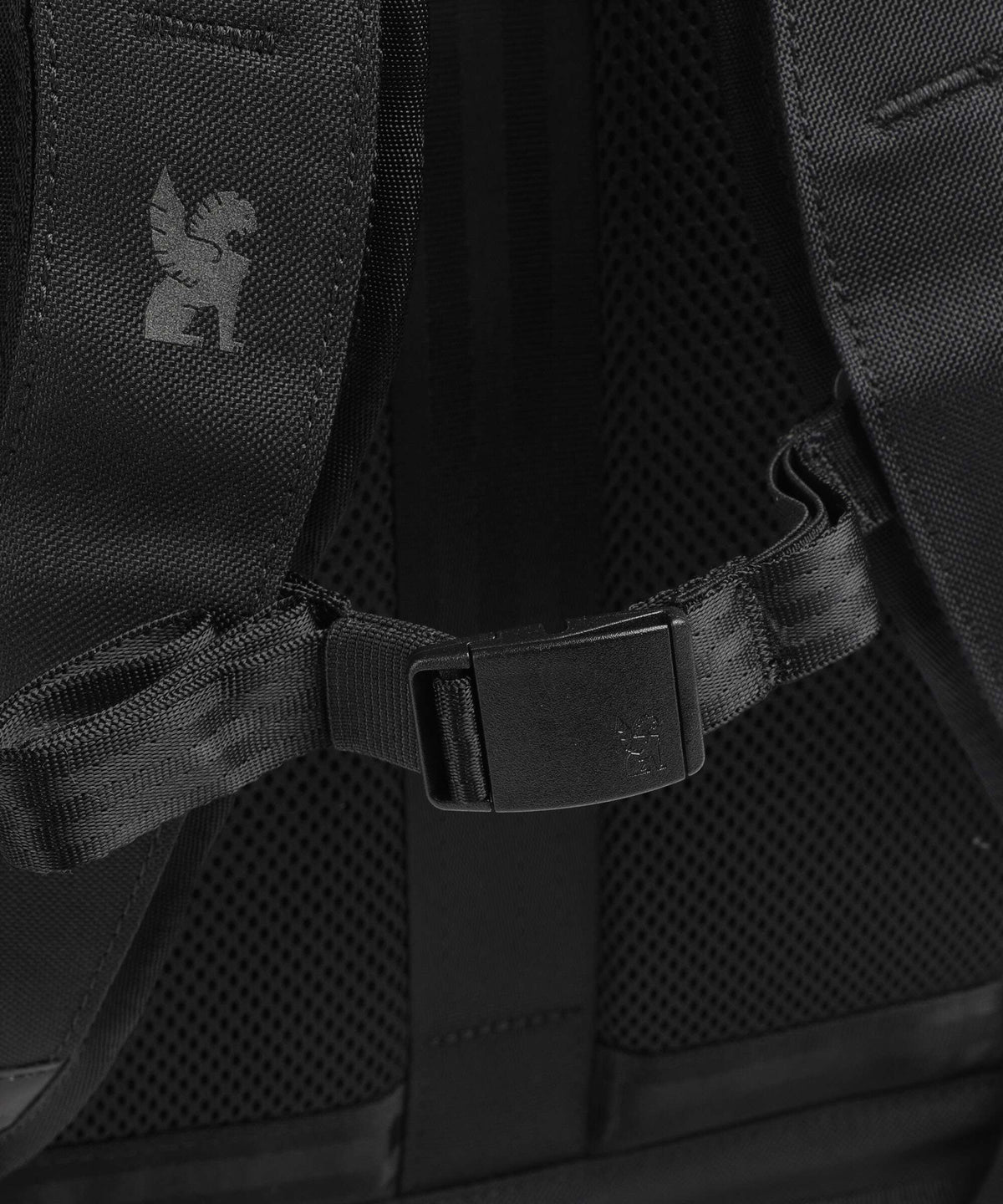 Chrome Hawes 26L Backpack sage