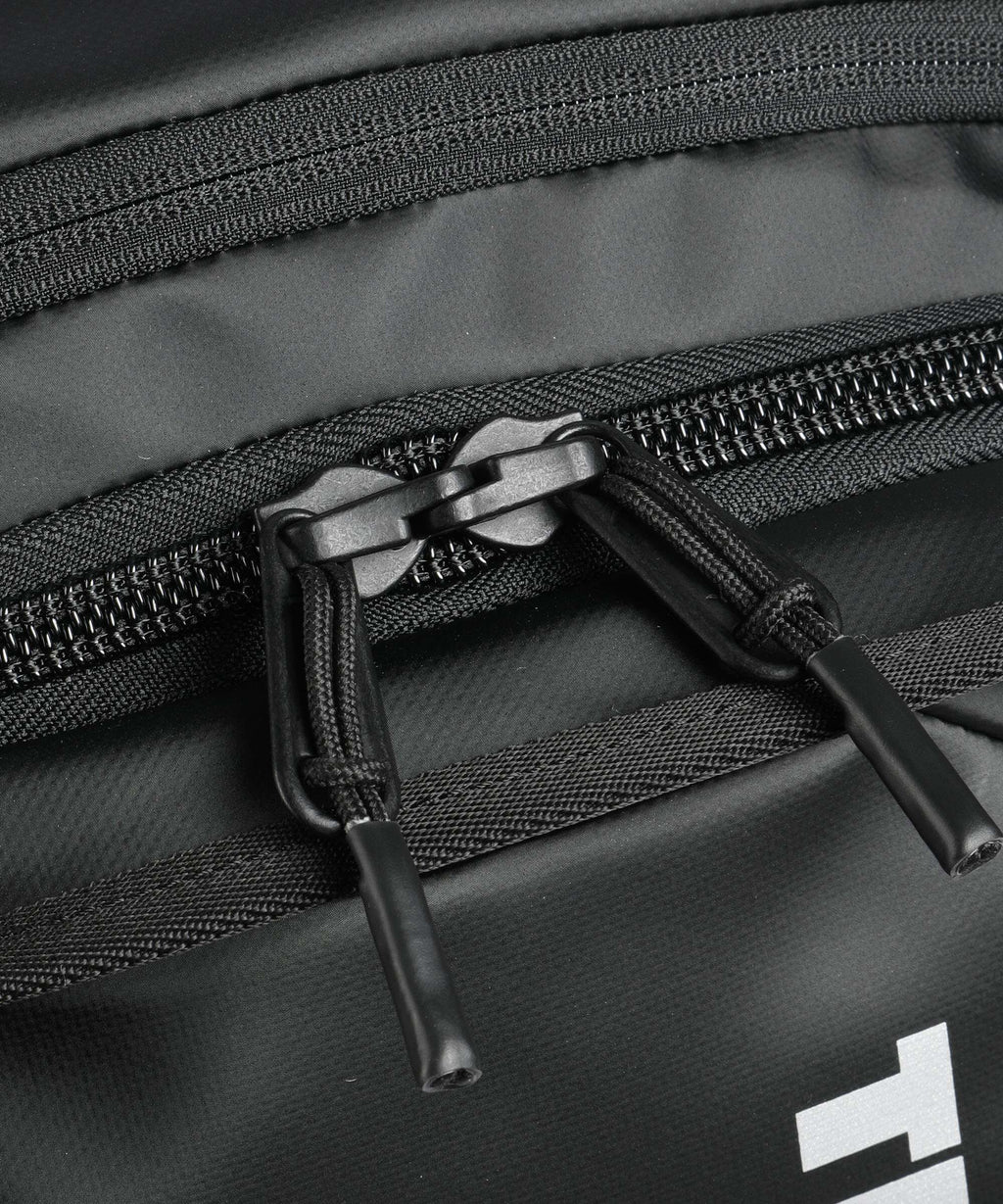 Thule Chasm Travel bag with wheels black