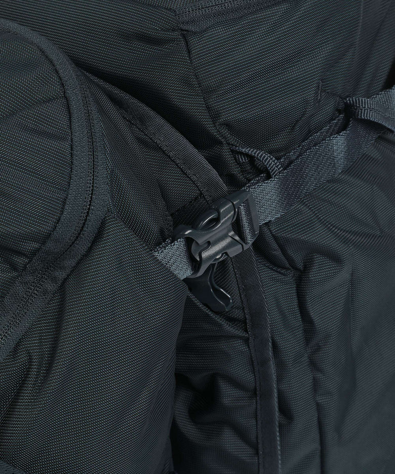 Thule Landmark 60 W Travel backpack darkest blue