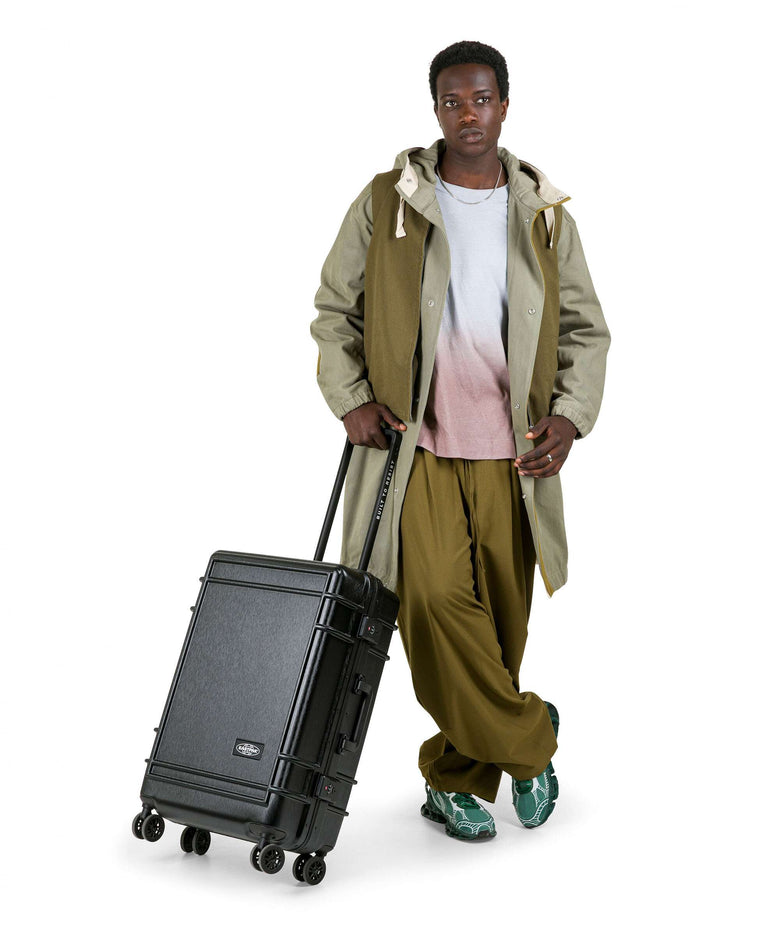 Eastpak Resist'R Case Spinner (4 wheels) brushed black