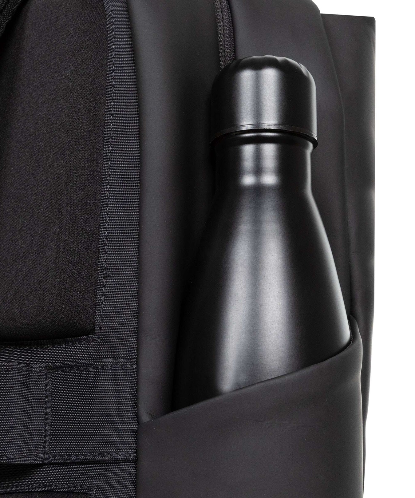 Eastpak CNNCT Tecum Backpack matte black