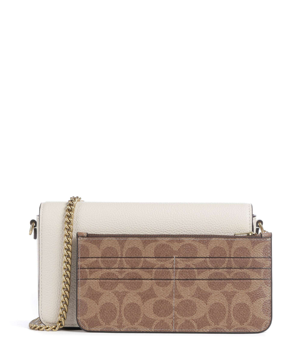 Coach Essential Crossbody bag chalk