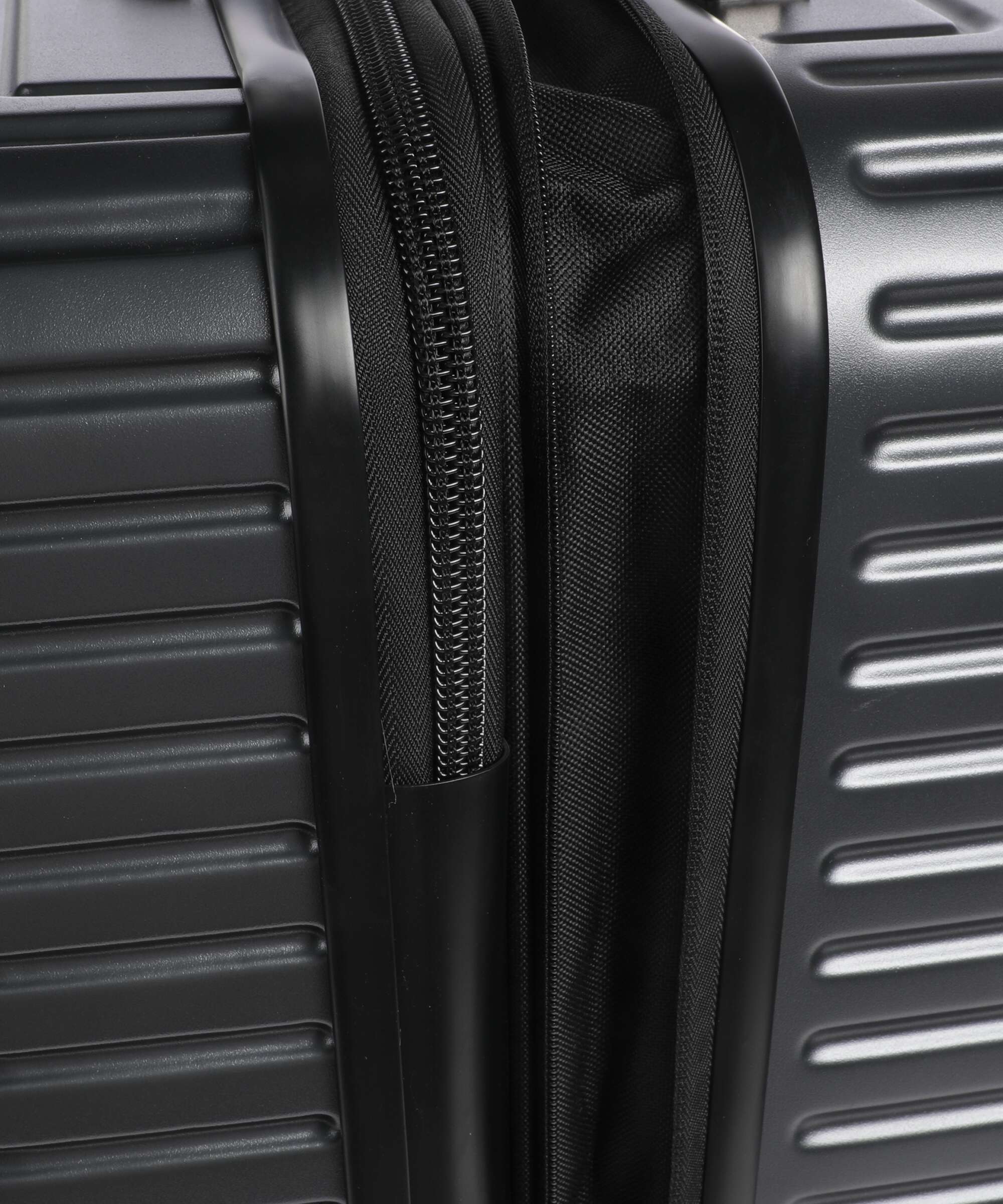 Delsey Paris Caumartin Plus Spinner (4 wheels) graphite
