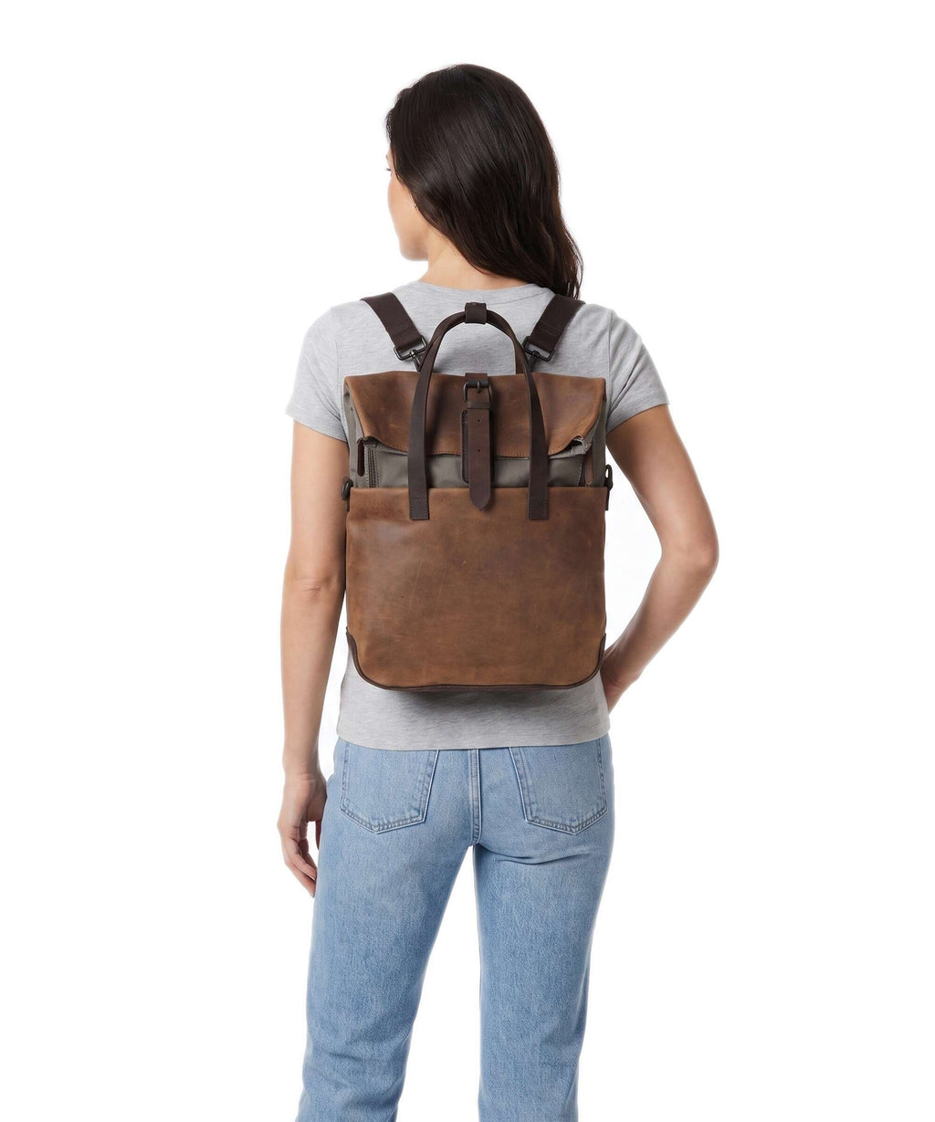 Harold's Twister Rolltop backpack natur