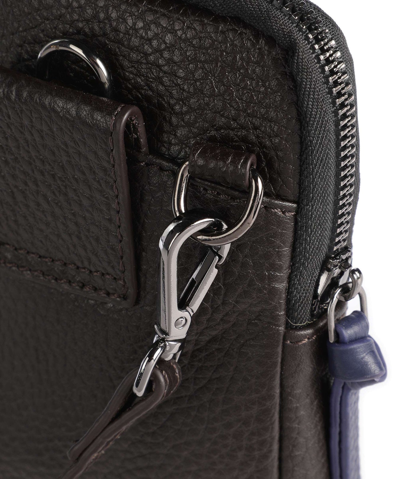 Braun Büffel Novara Phone bag choco