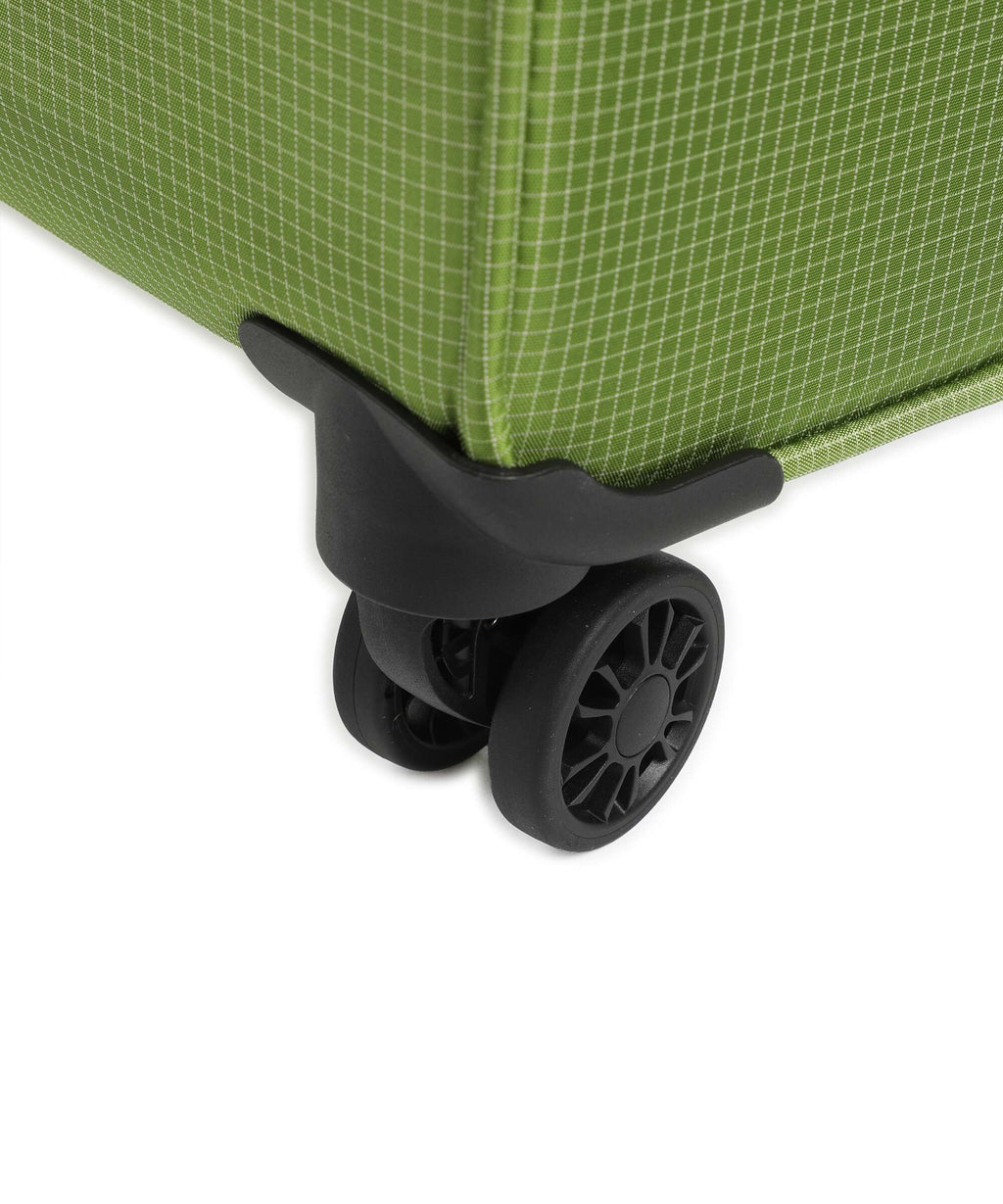 Travelite Corsiica Spinner (4 wheels) fresh green