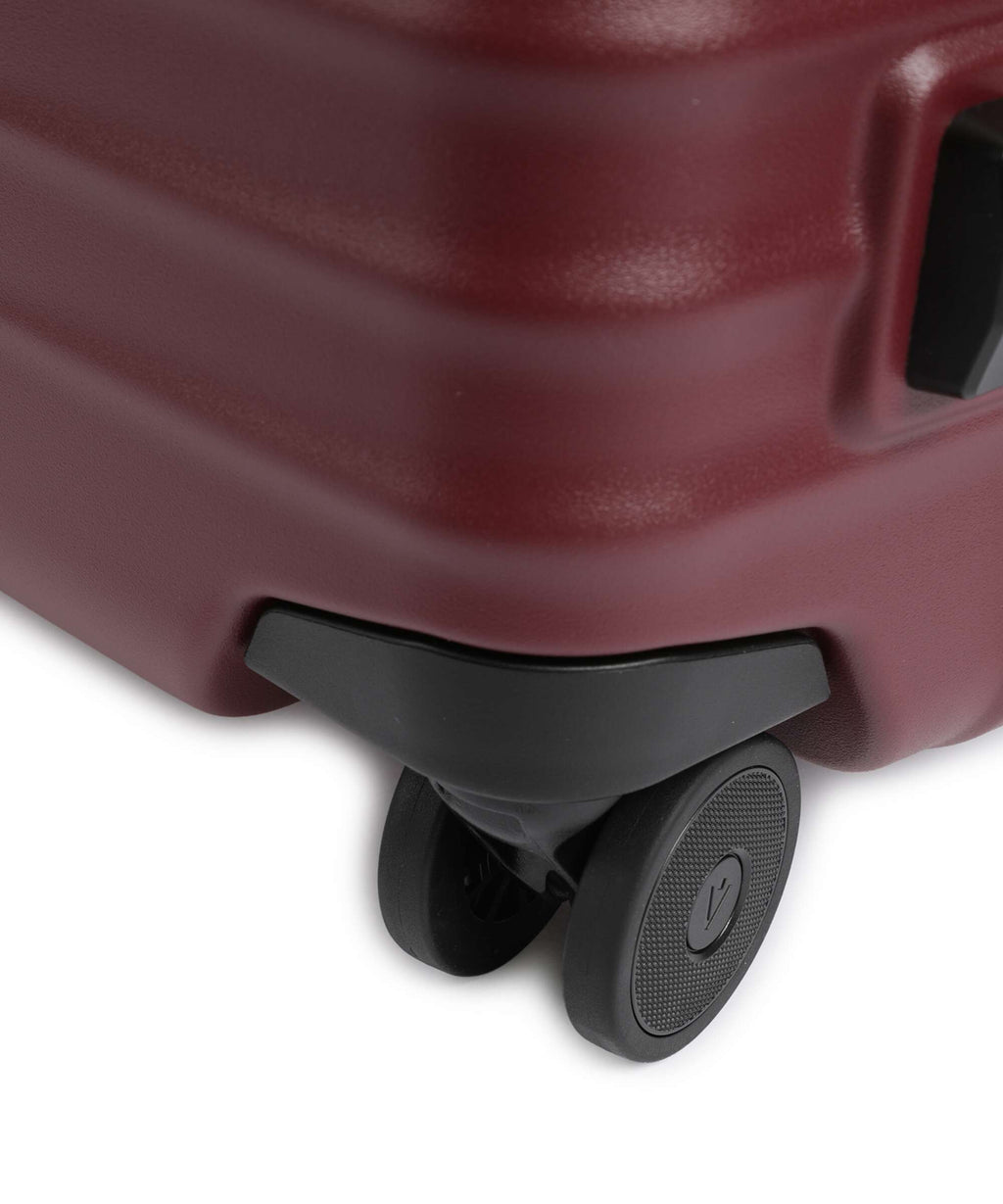 Titan Overseas Spinner (4 wheels) emberwood red