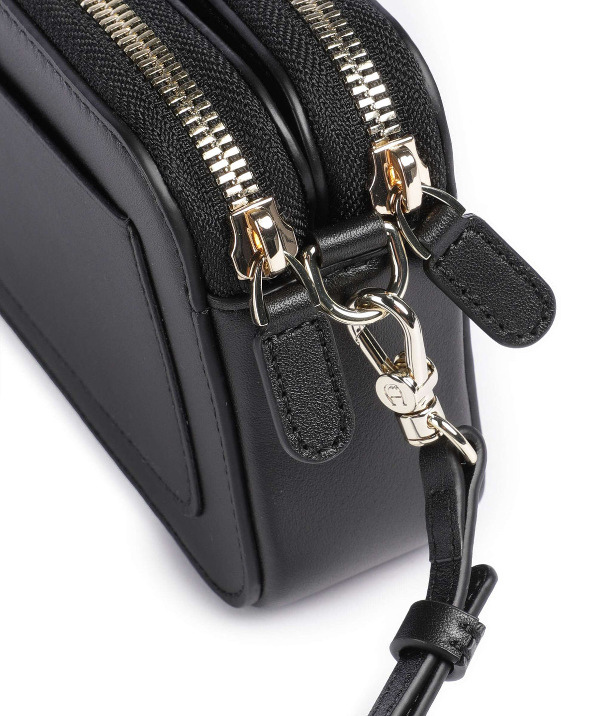 Aigner Diadora Phone bag black