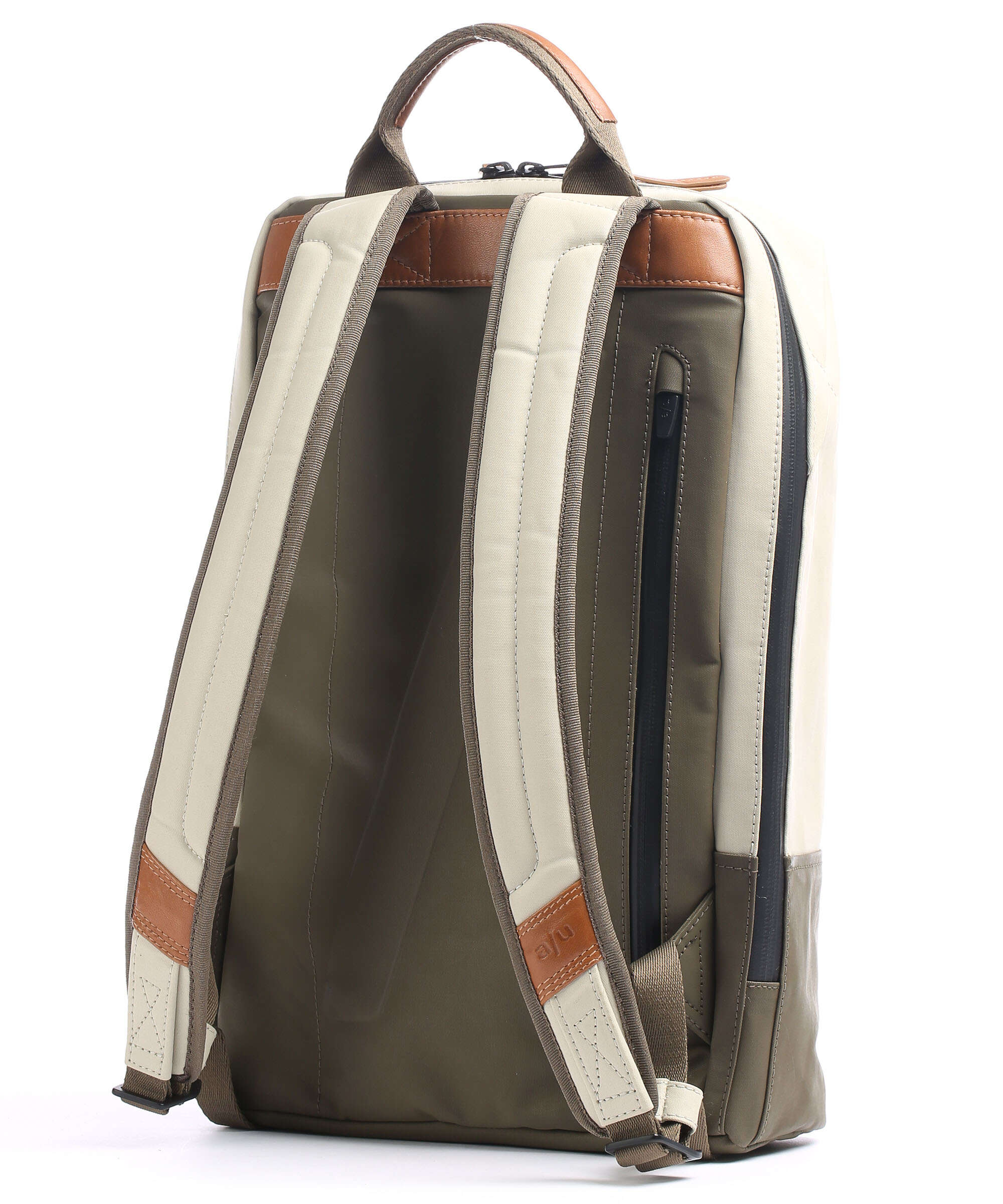 Aunts & Uncles Japan Hamamatsu Backpack dust