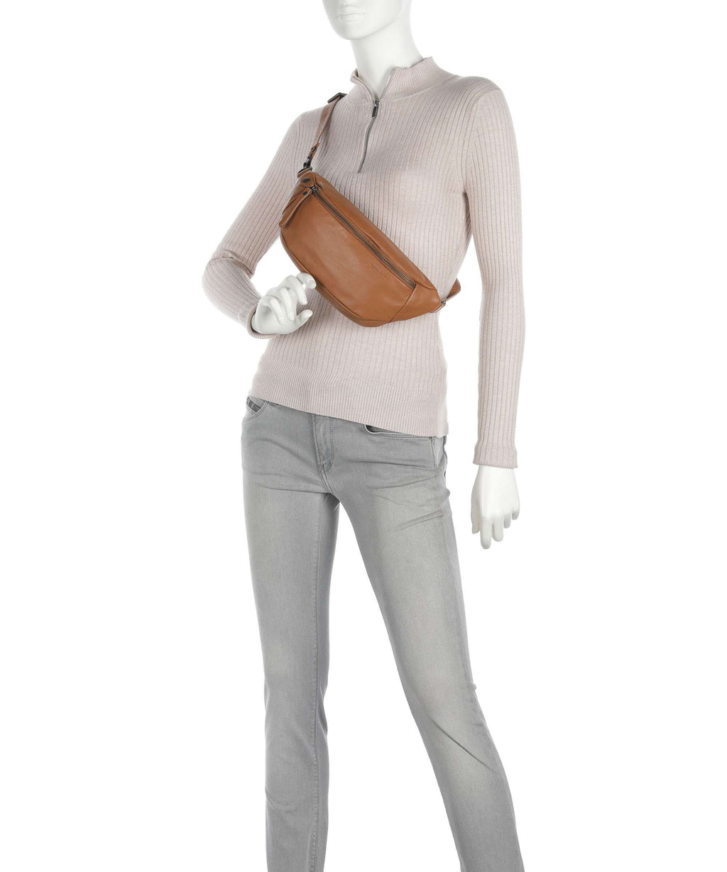 Aunts & Uncles Jamie's Orchard Bilberry Belt bag cognac
