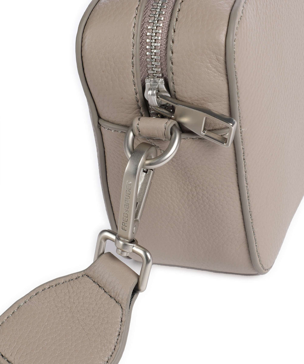 FredsBruder Feeling Good Crossbody bag warm grey