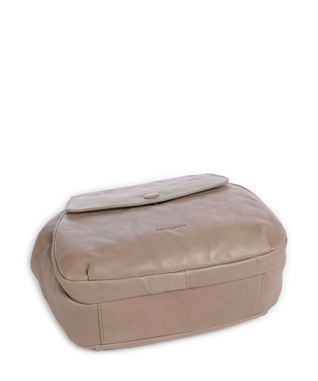 Aunts & Uncles Grandma's Luxury Club Mrs. Cake Pop Crossbody bag vintage khaki