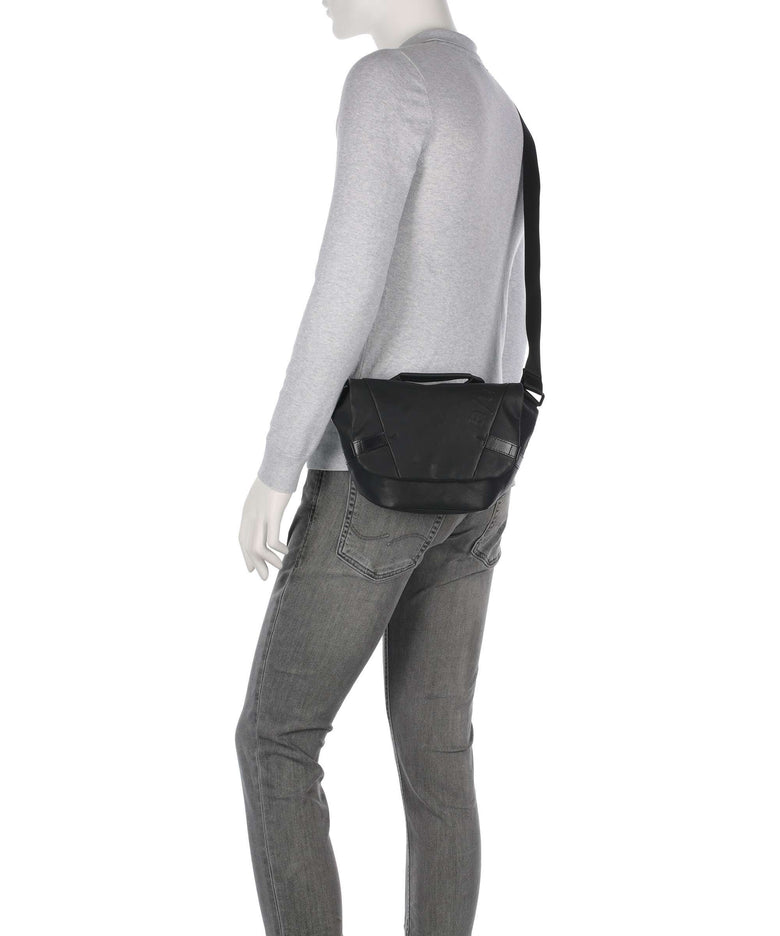 Aunts & Uncles Japan Kazo Crossbody bag black