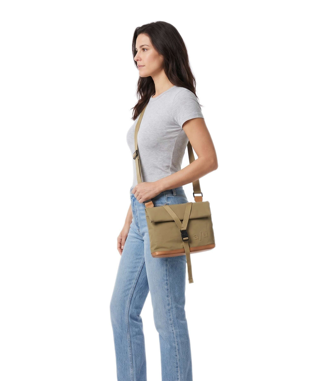 Aunts & Uncles Japan Yao Crossbody bag olive stone