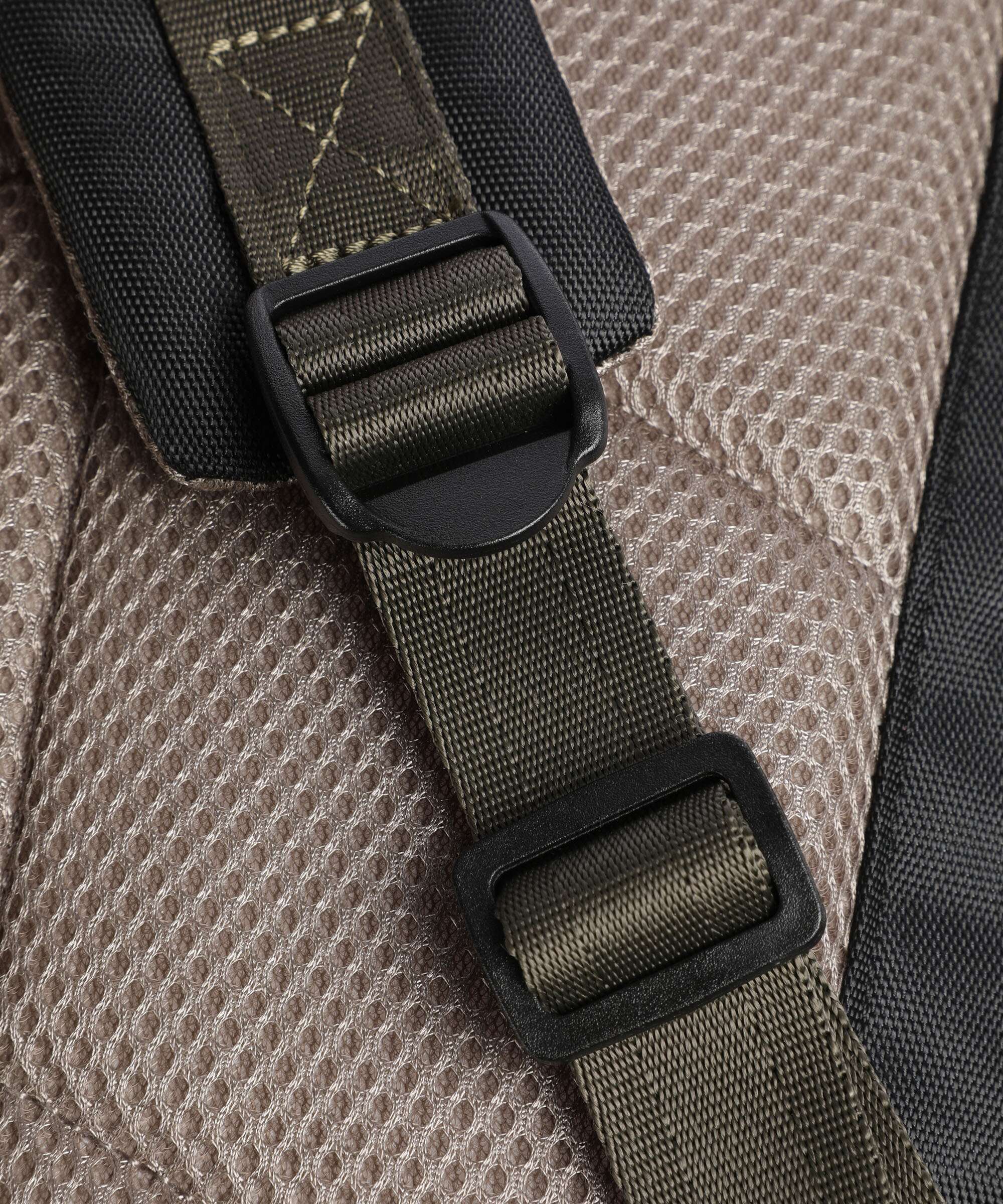 Harvest Label Norikura Two-Tone Rolltop backpack black/olive