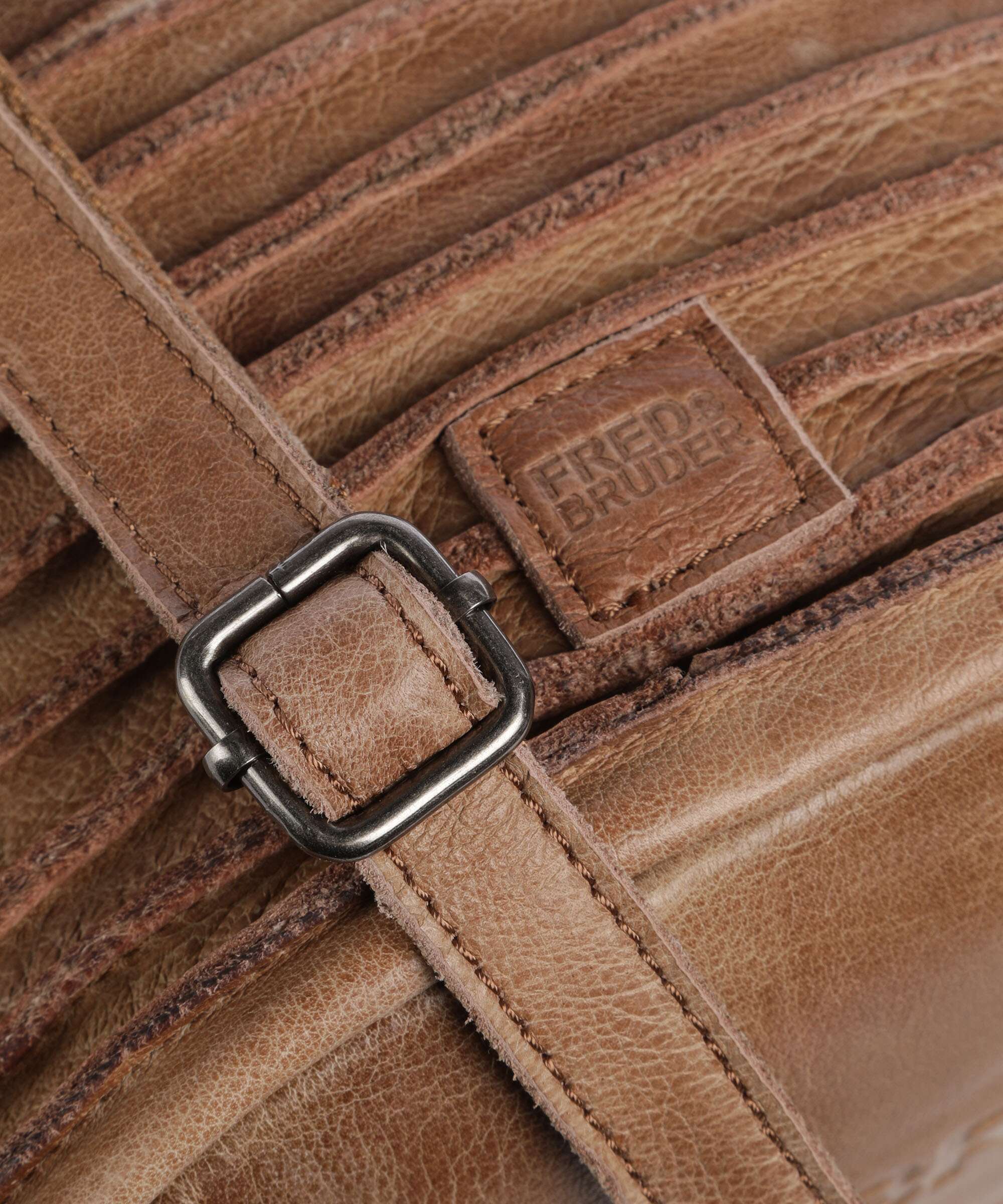 FredsBruder Riffellinchen Crossbody bag caramel
