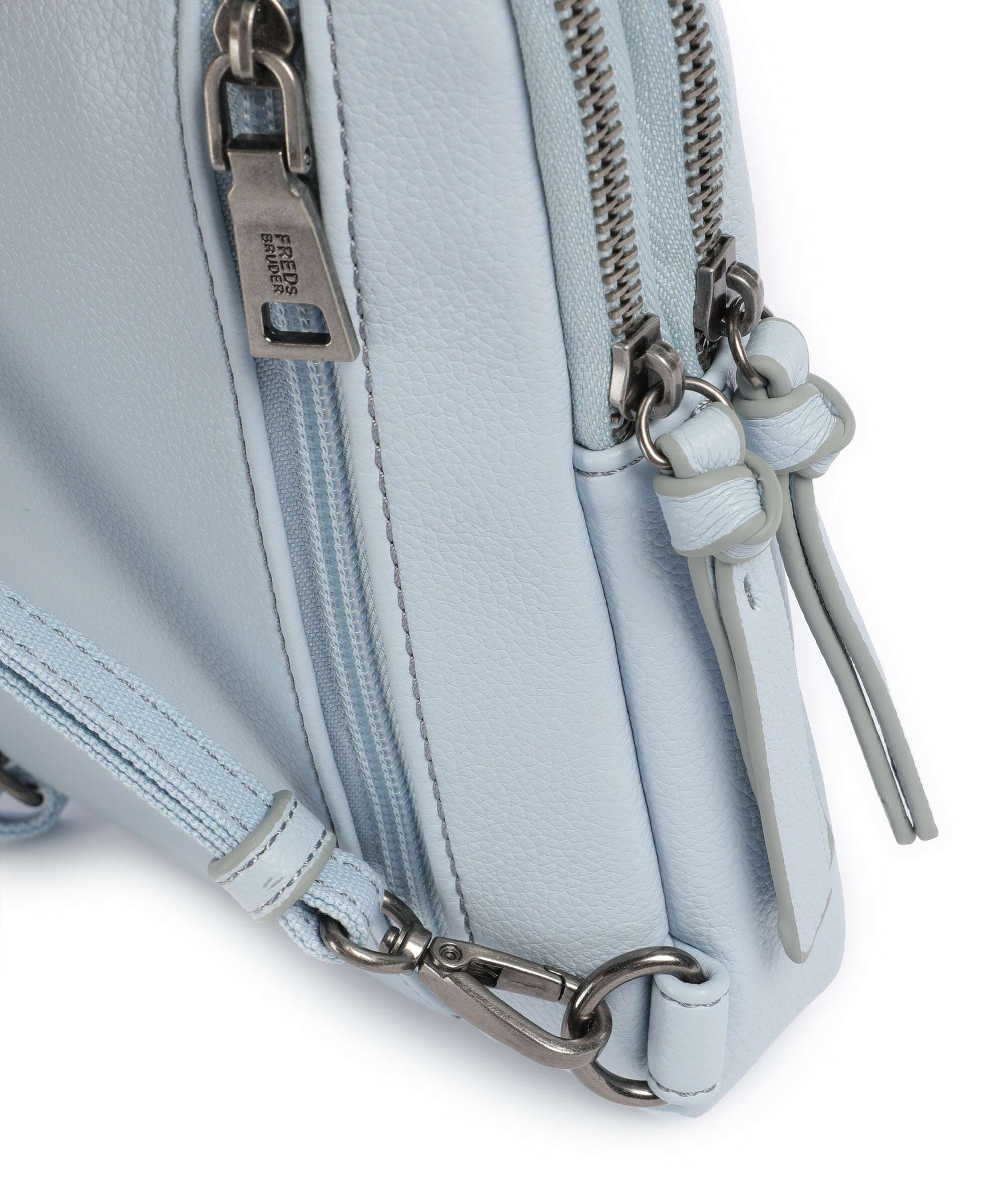 FredsBruder Bestie Sling bag shy blue