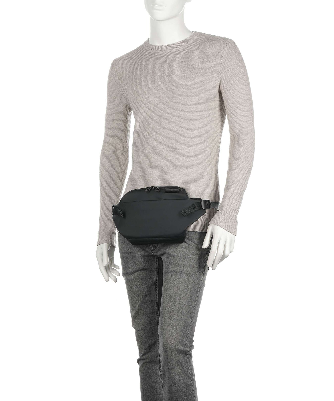 Côte&Ciel Smooth Isarau Small Fanny pack black