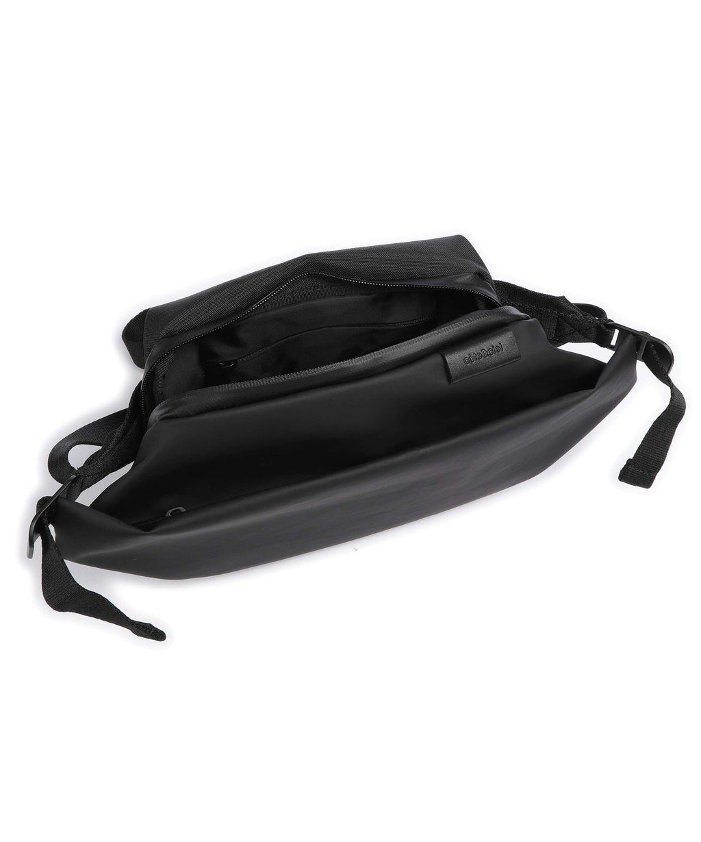 Côte&Ciel Smooth Isarau Small Fanny pack black