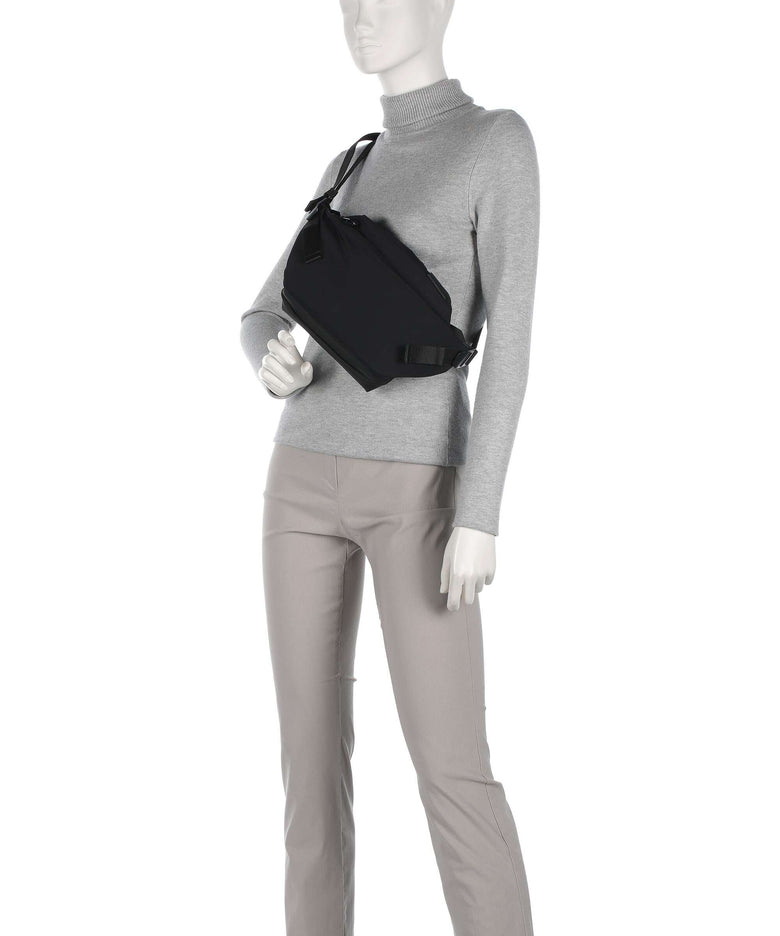 Côte&Ciel Smooth Isarau Small Fanny pack black