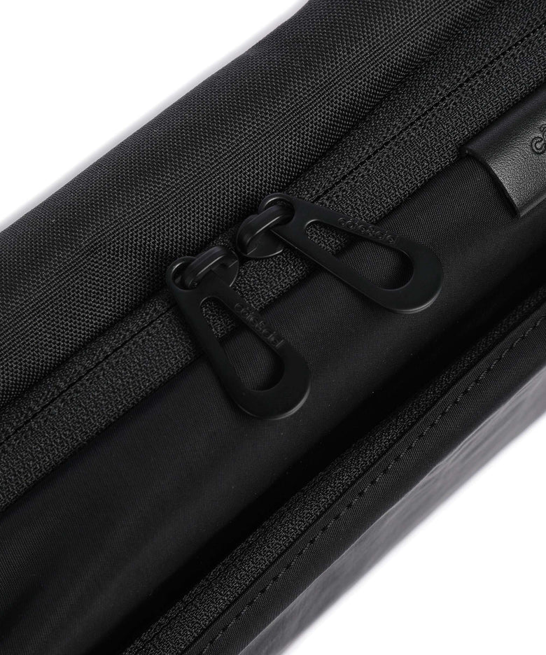 Côte&Ciel Smooth Isarau Small Fanny pack black