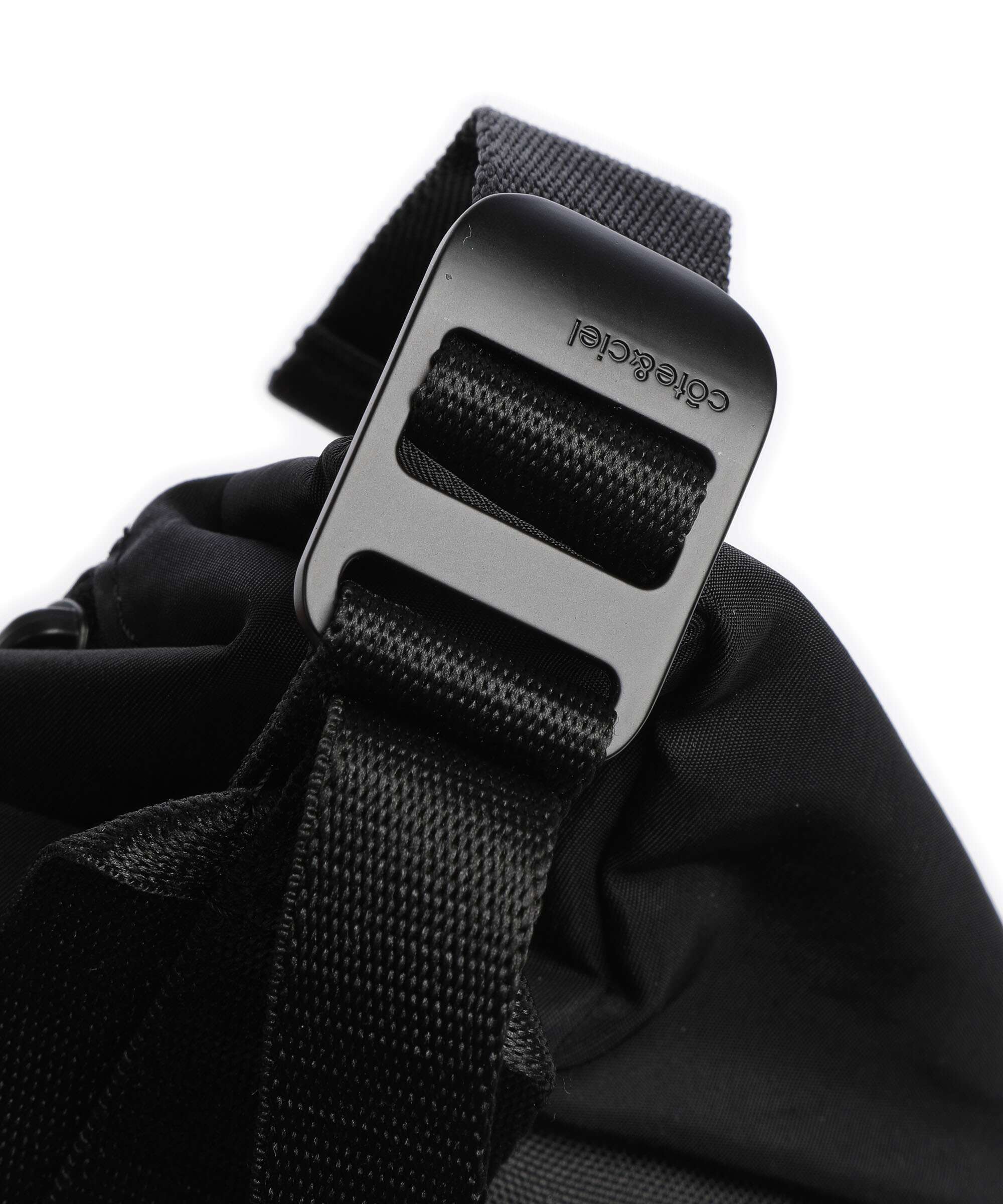 Côte&Ciel Smooth Isarau Small Fanny pack black