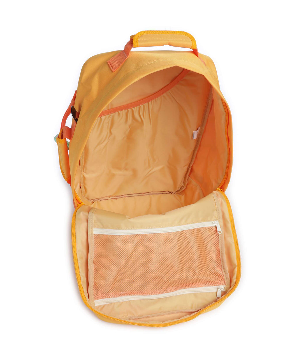 Cabin Zero Classic 36 Travel backpack honeycomb