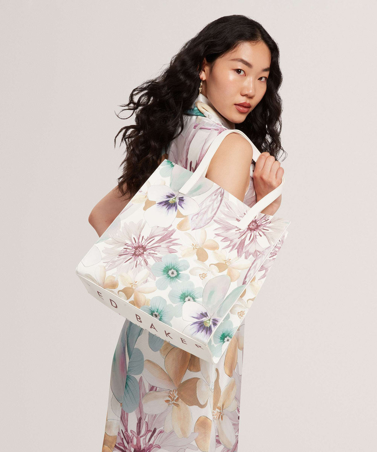 Ted Baker Halena Tote bag white