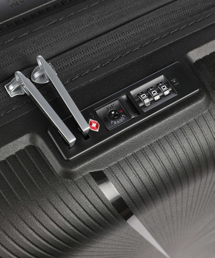 American Tourister Starvibe Spinner (4 wheels) black