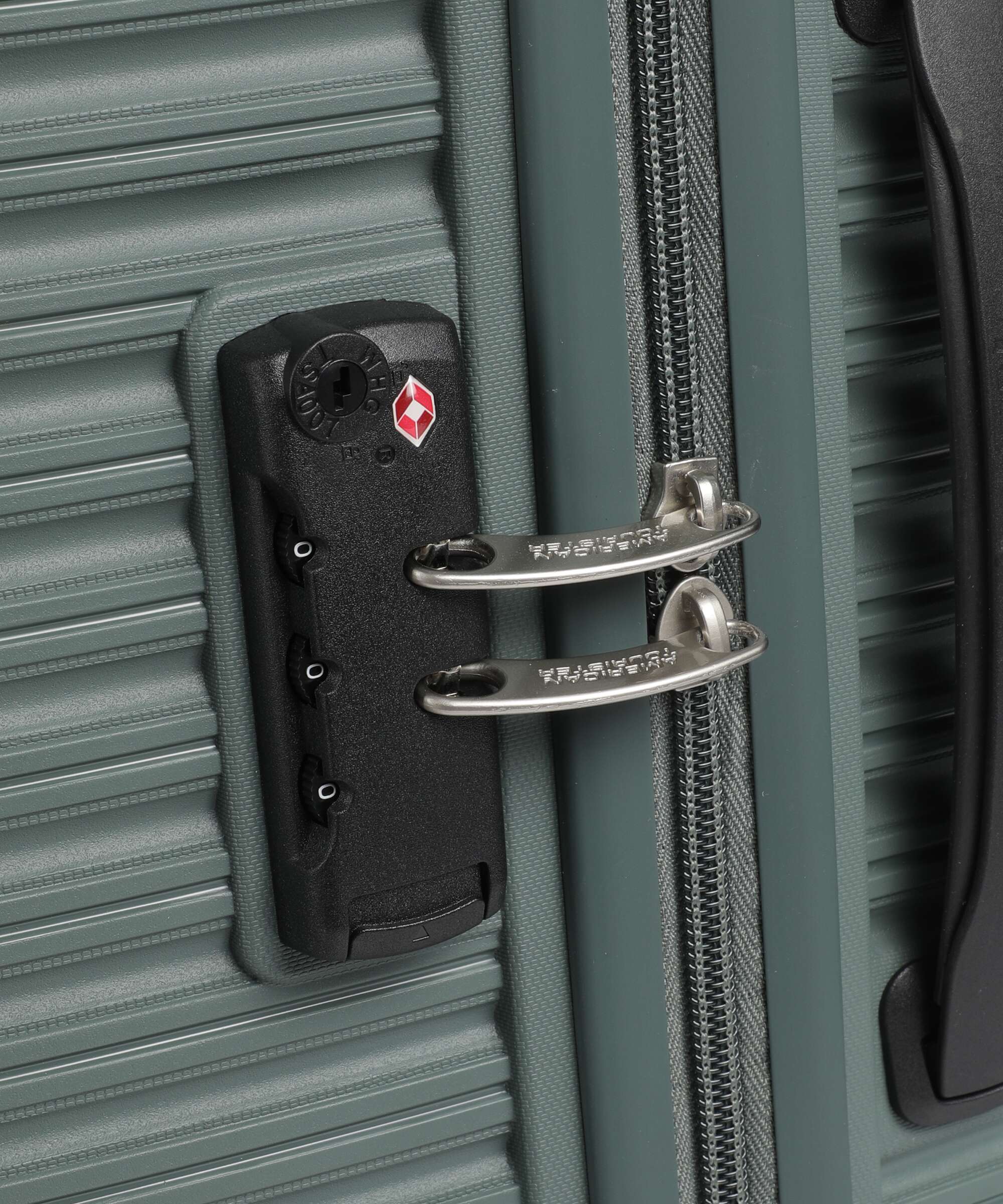 American Tourister Liftoff Spinner (4 wheels) dark olive