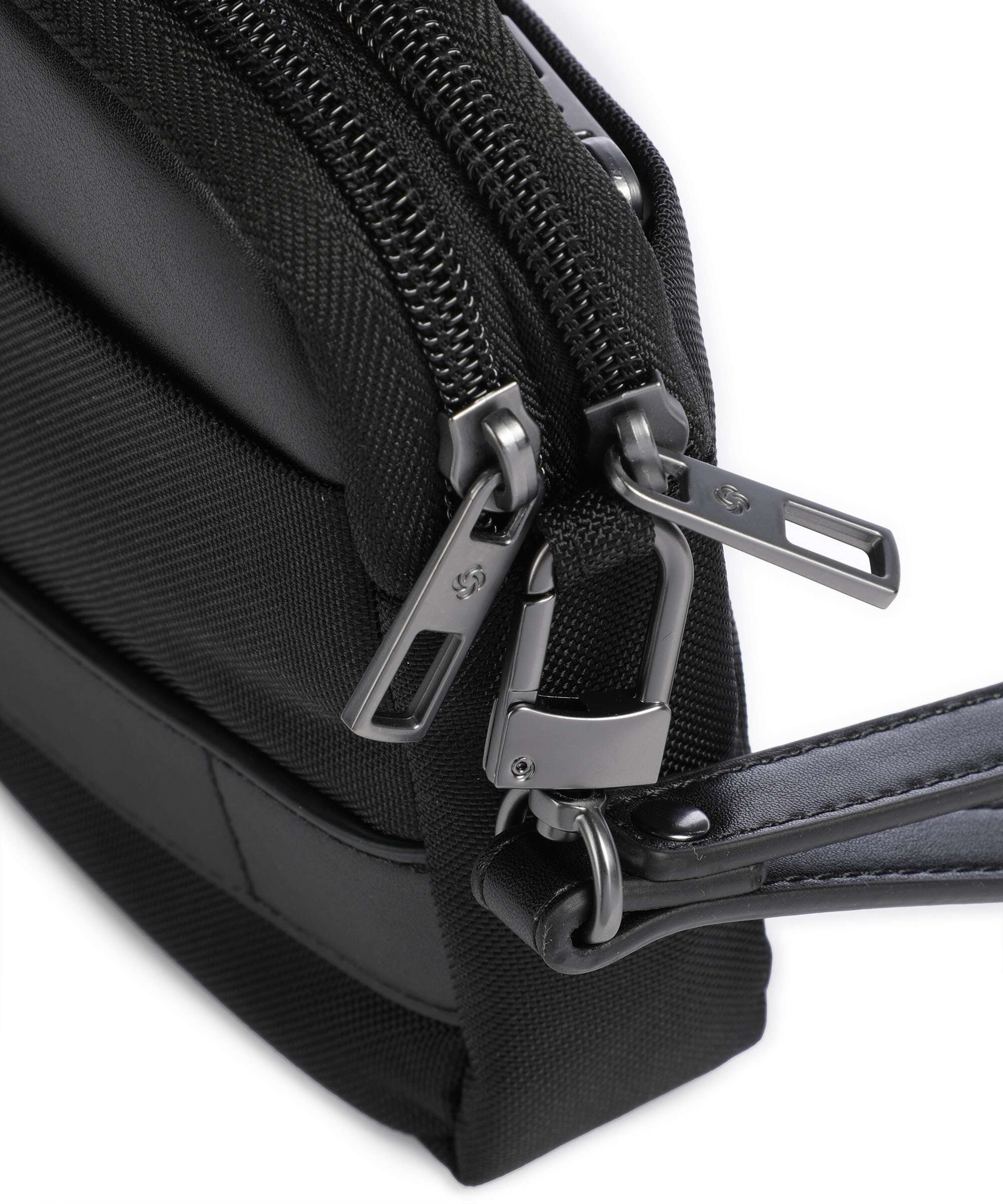 Samsonite Hip-Square Wristlet black