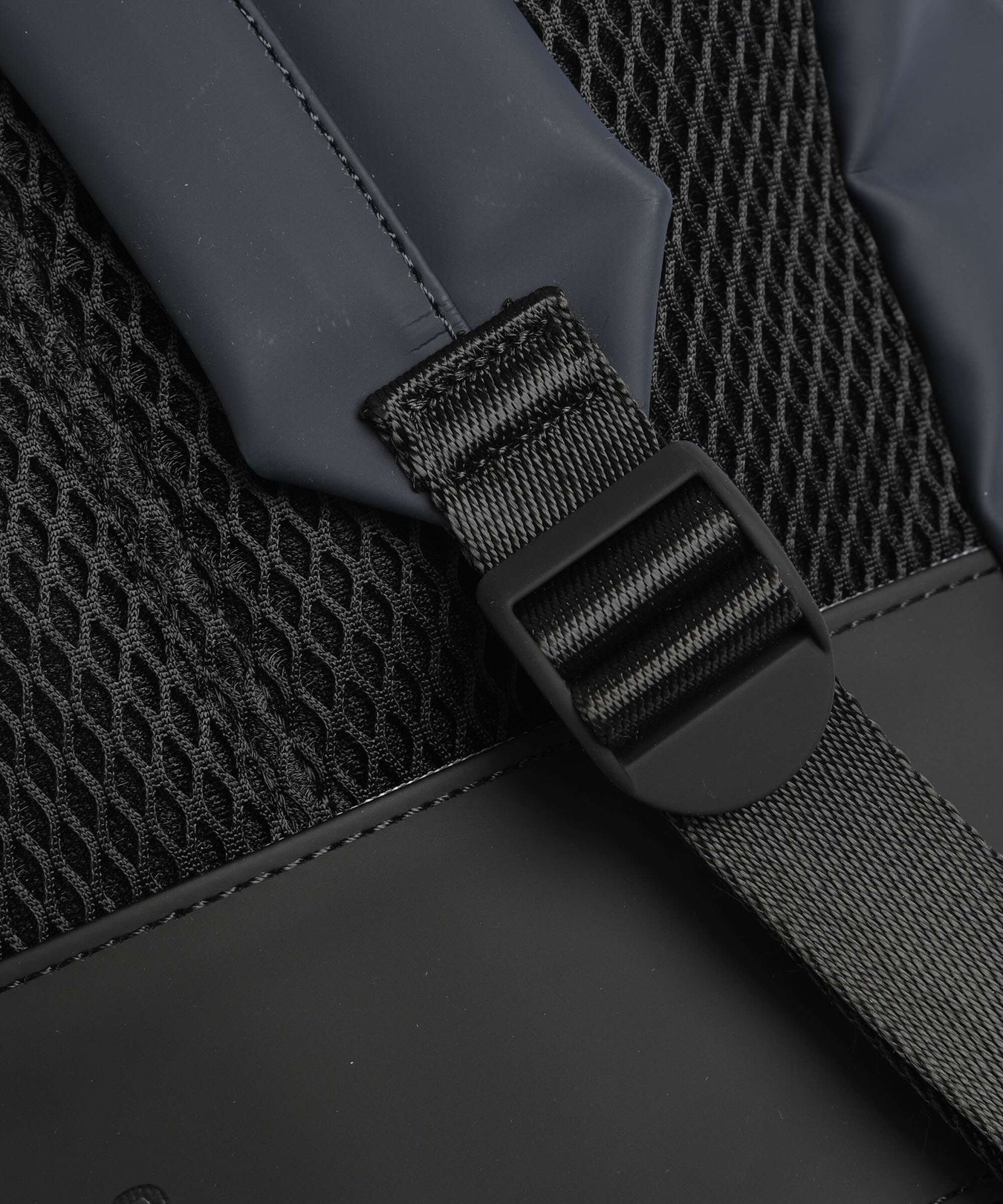 Rains Otaru Backpack navy