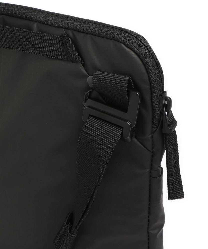 Db Ramverk 16 Laptop bag black out