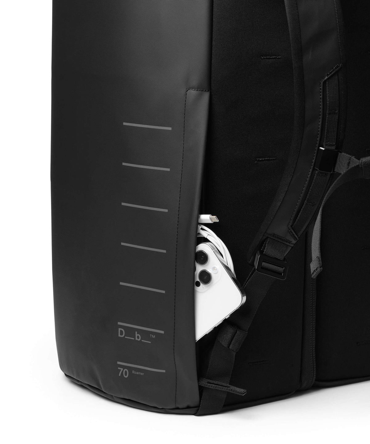 Db Roamer Pro 70 Travel backpack black out
