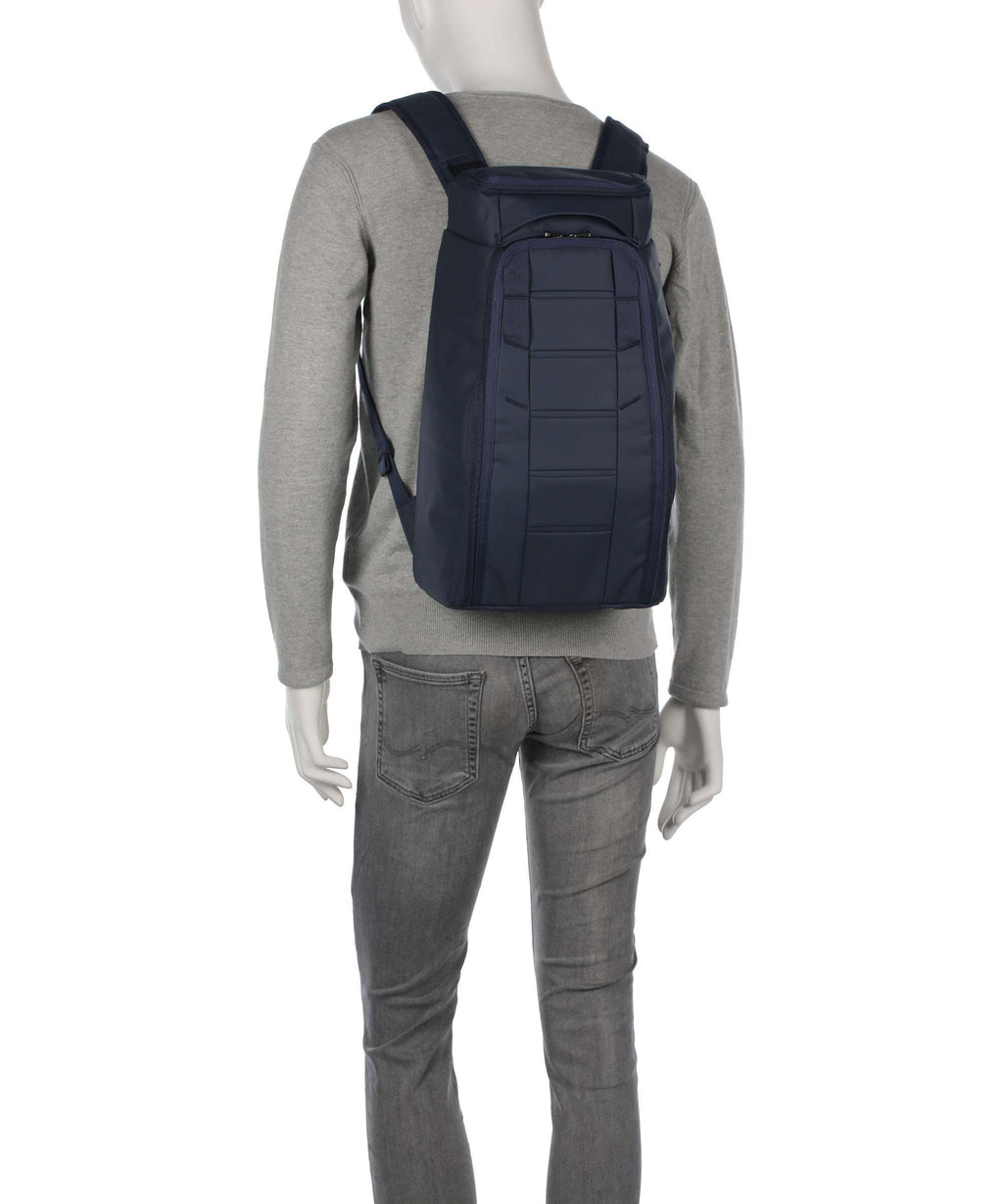 Db Hugger 20 Backpack basil green