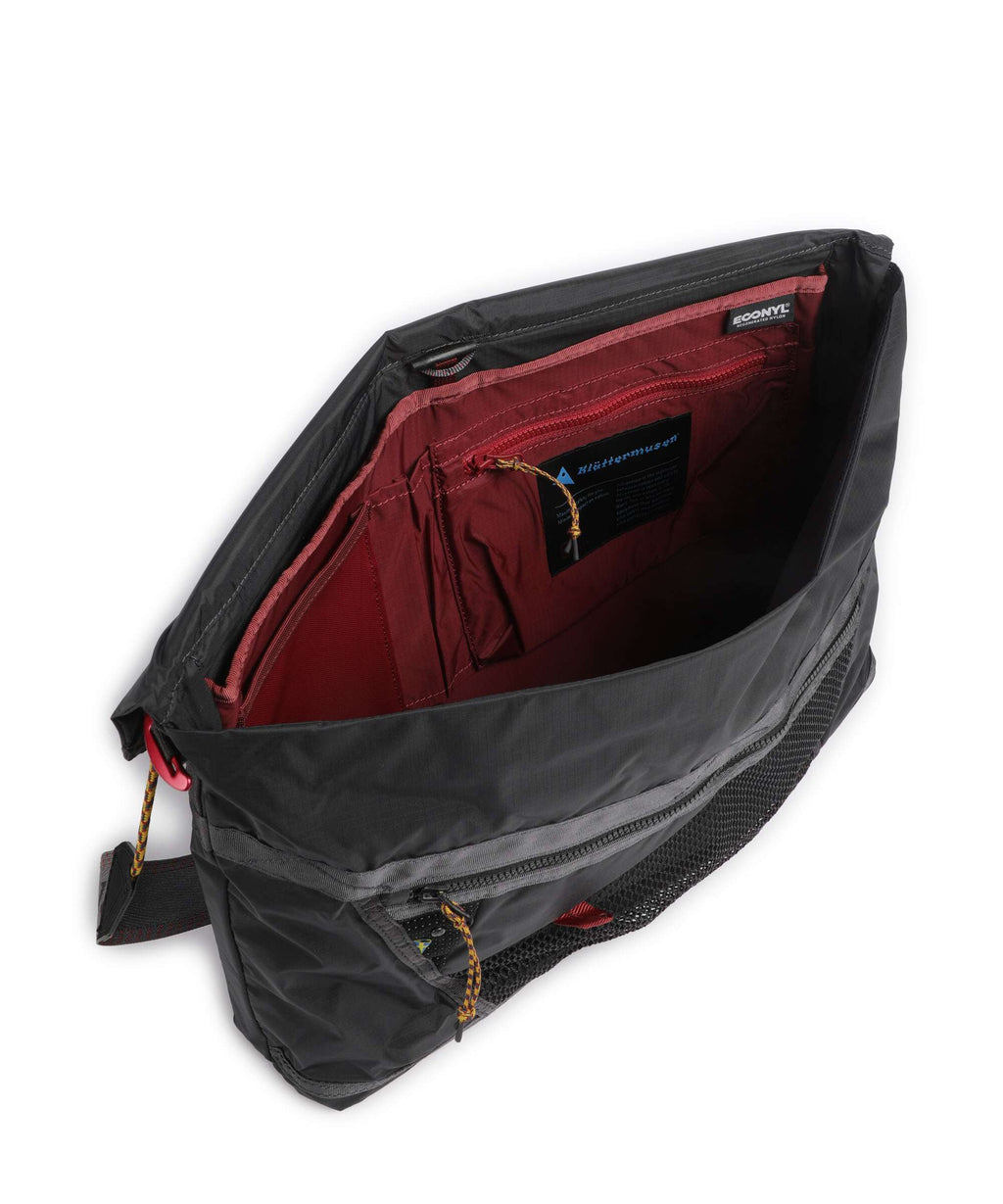 Klättermusen Gaut Messenger bag raven