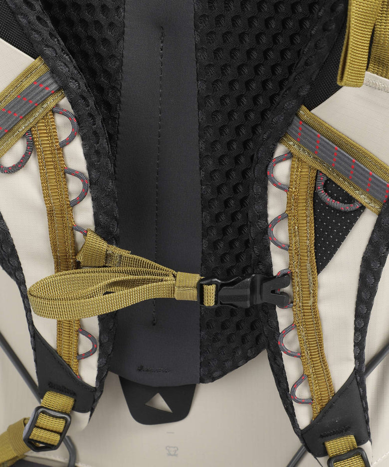 Klättermusen Vide 30 Hiking backpack silver creme