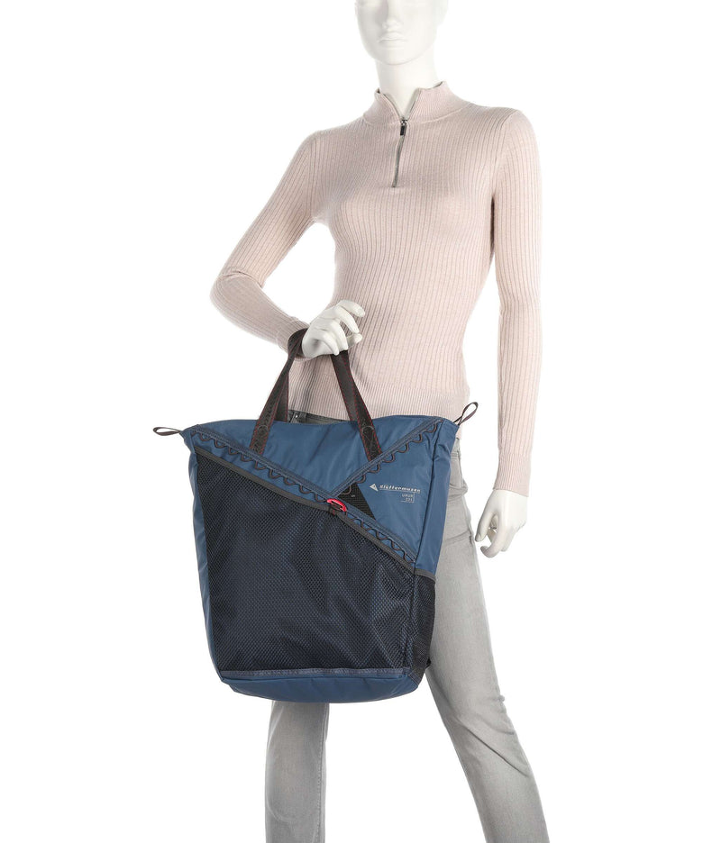 Klättermusen Retina Backpack bag pine sprout