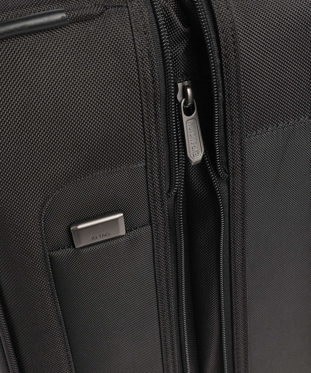 Victorinox Werks Traveler 7.0 FFQ Spinner (4 wheels) black