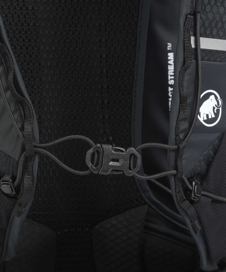 Mammut Ducan 32 Hiking backpack strata black