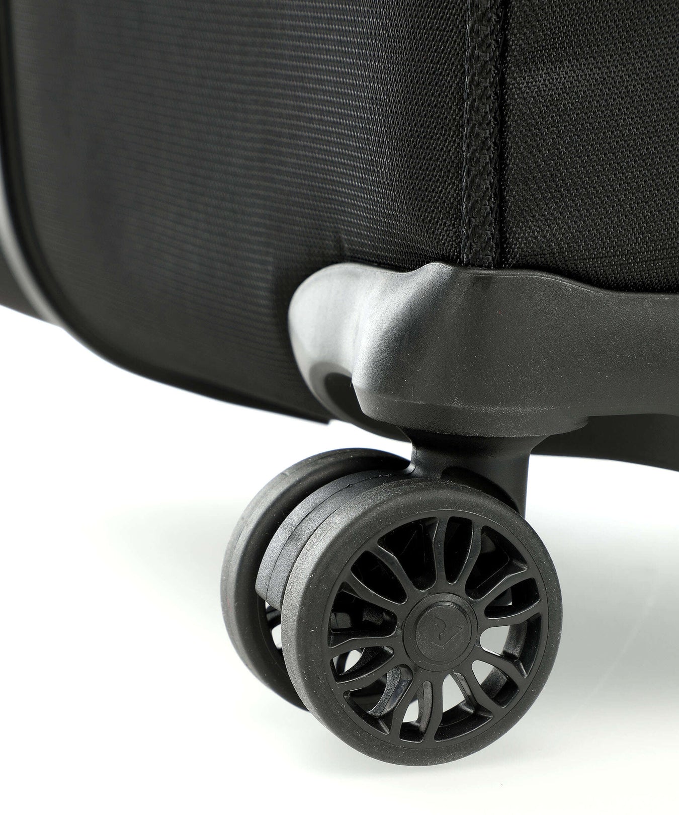 Roncato Joy Spinner (4 wheels) nero