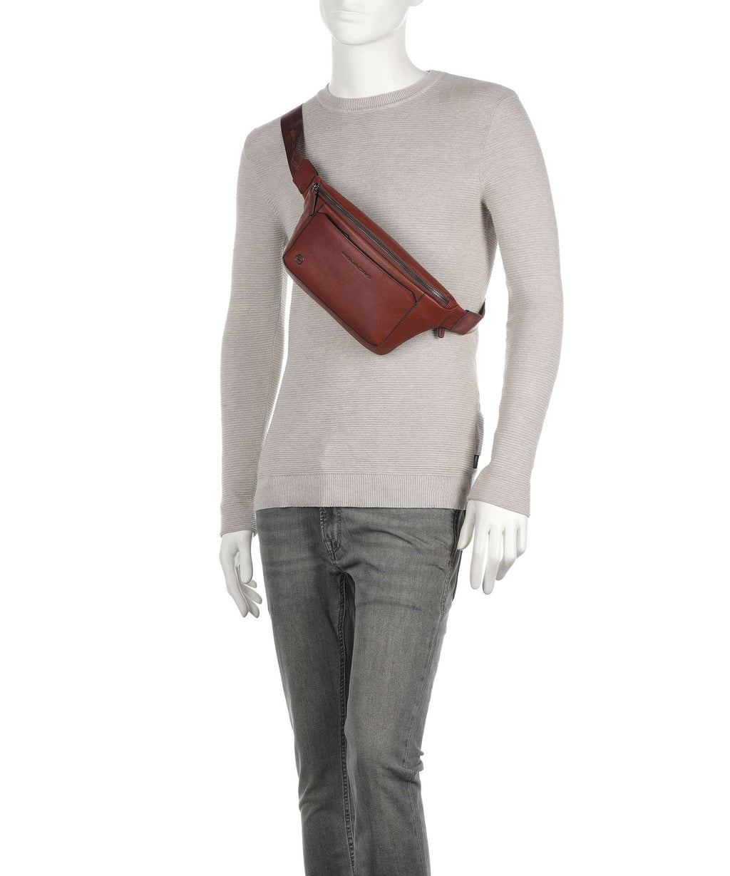 Piquadro Black Square Fanny pack tobacco