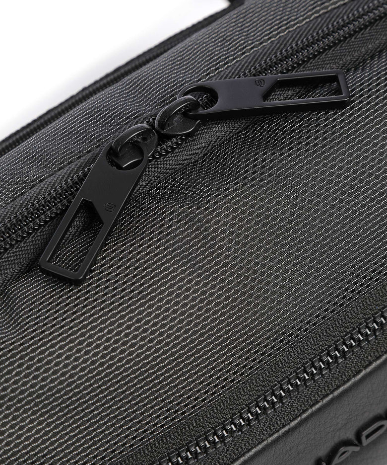 Piquadro Gio Belt bag black