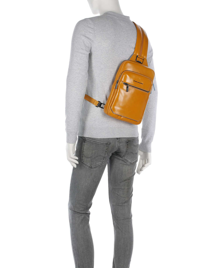 Piquadro Blue Square Sling bag giallo zafferano