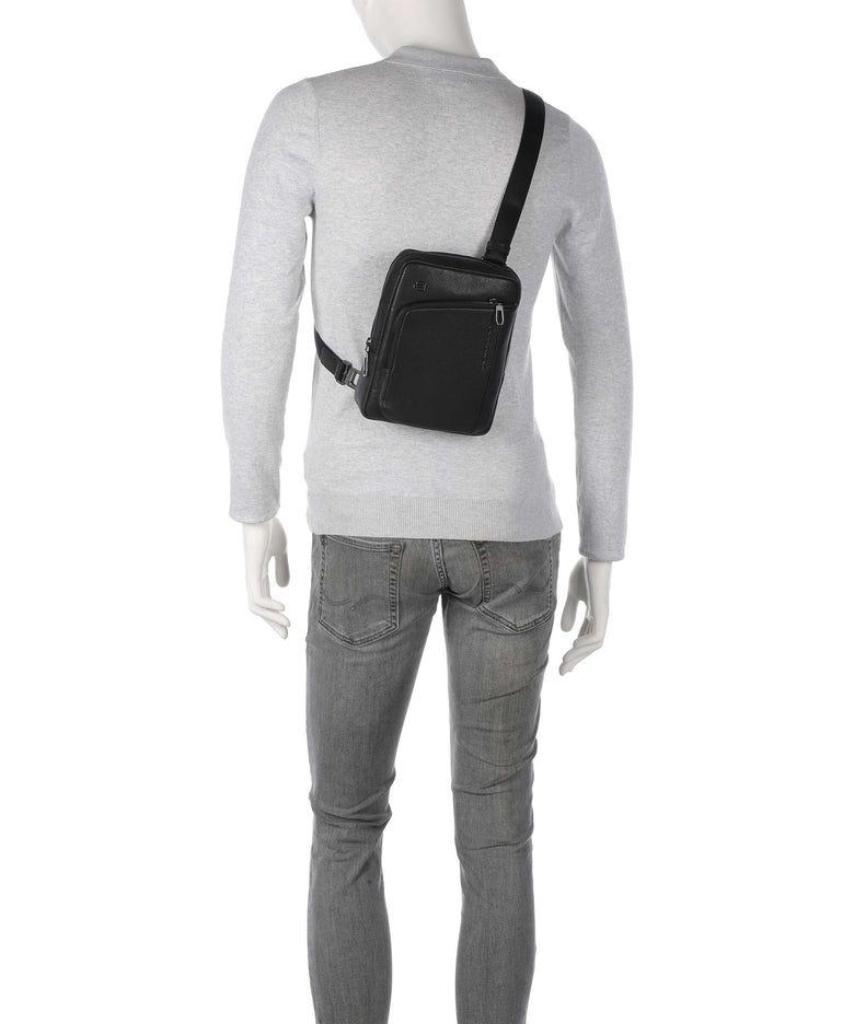 Piquadro S134 Crossbody bag black
