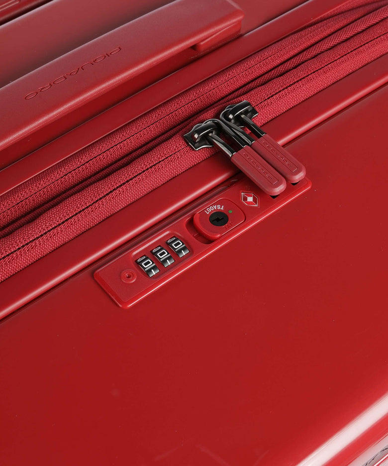 Piquadro PQ Light M Spinner (4 wheels) red