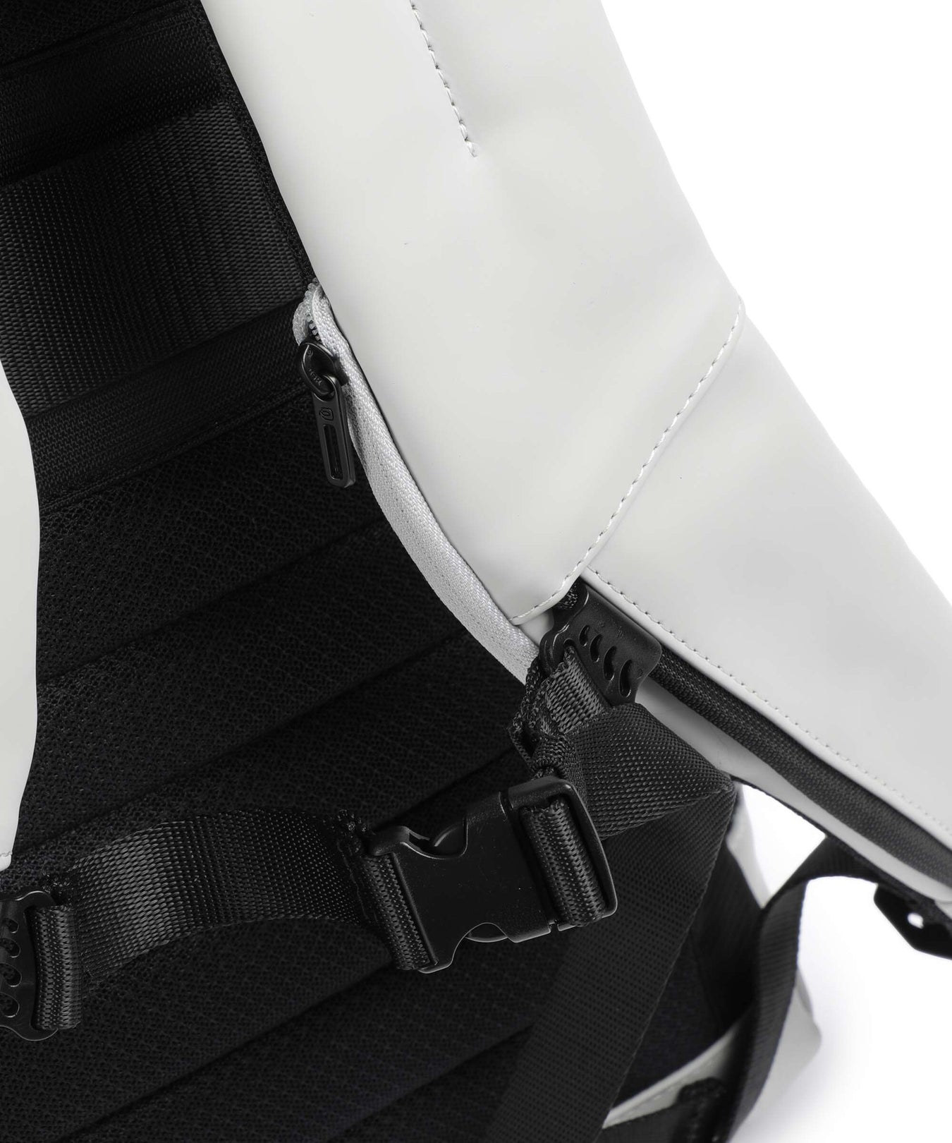 Piquadro Corner 2.0 Rolltop backpack white