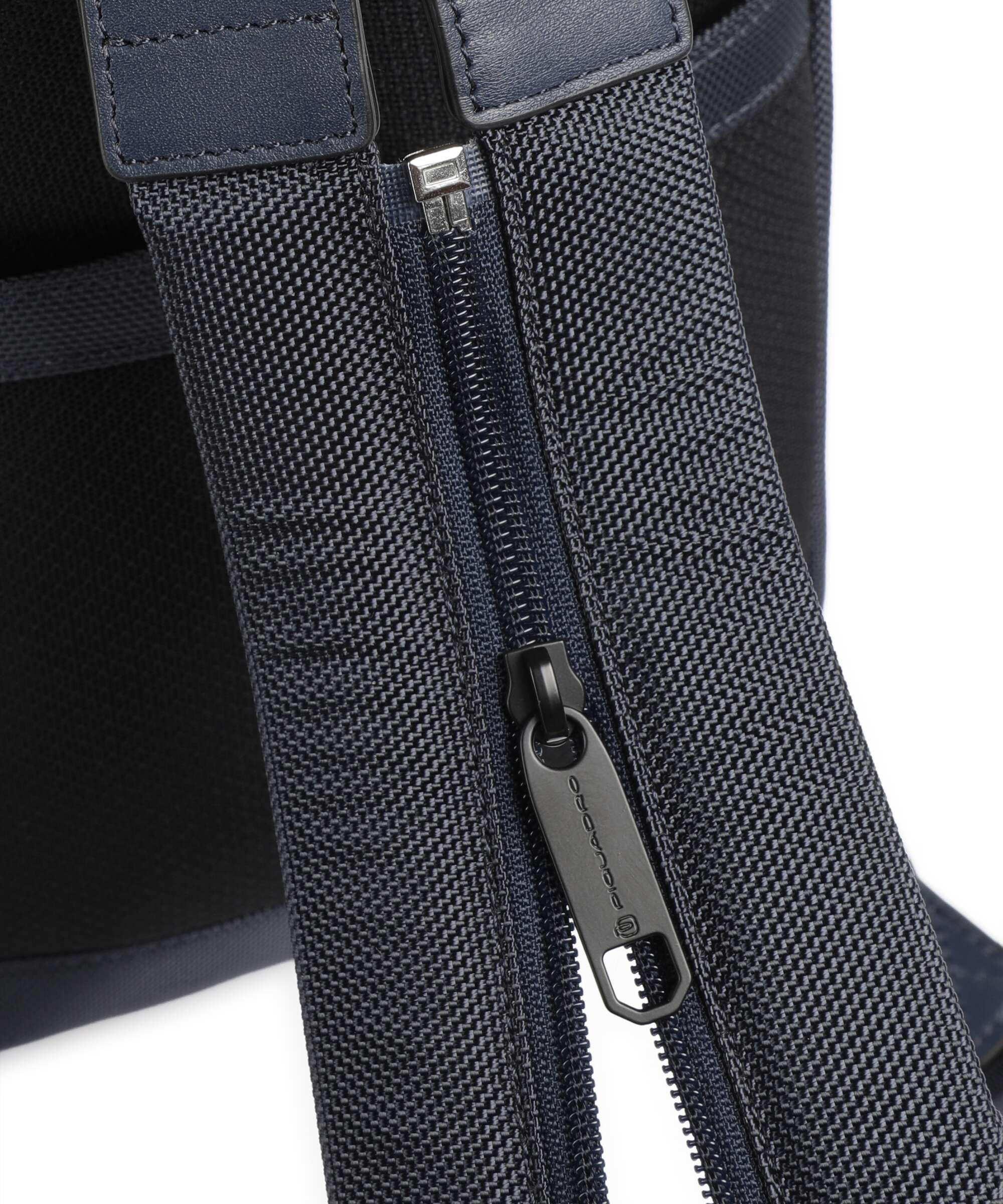 Piquadro Lyss Sling bag blue