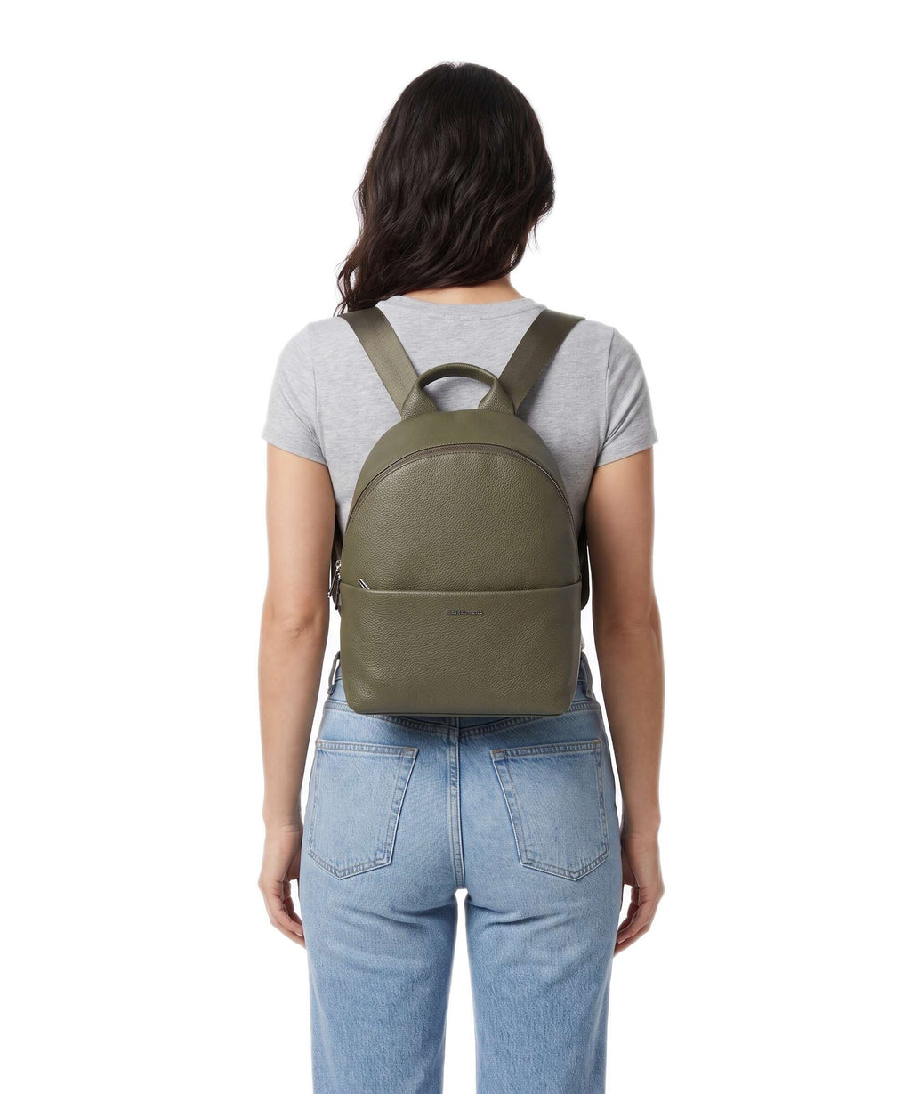 Mandarina Duck Mellow Leather Backpack winter olive