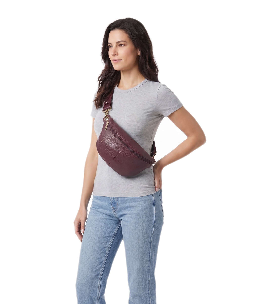 Mandarina Duck Mellow Leather Belt bag sin